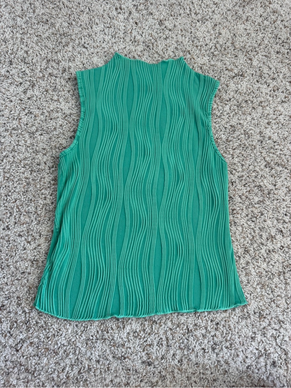 SHEIN - Sleeveless Green Textured Wave Tank Top